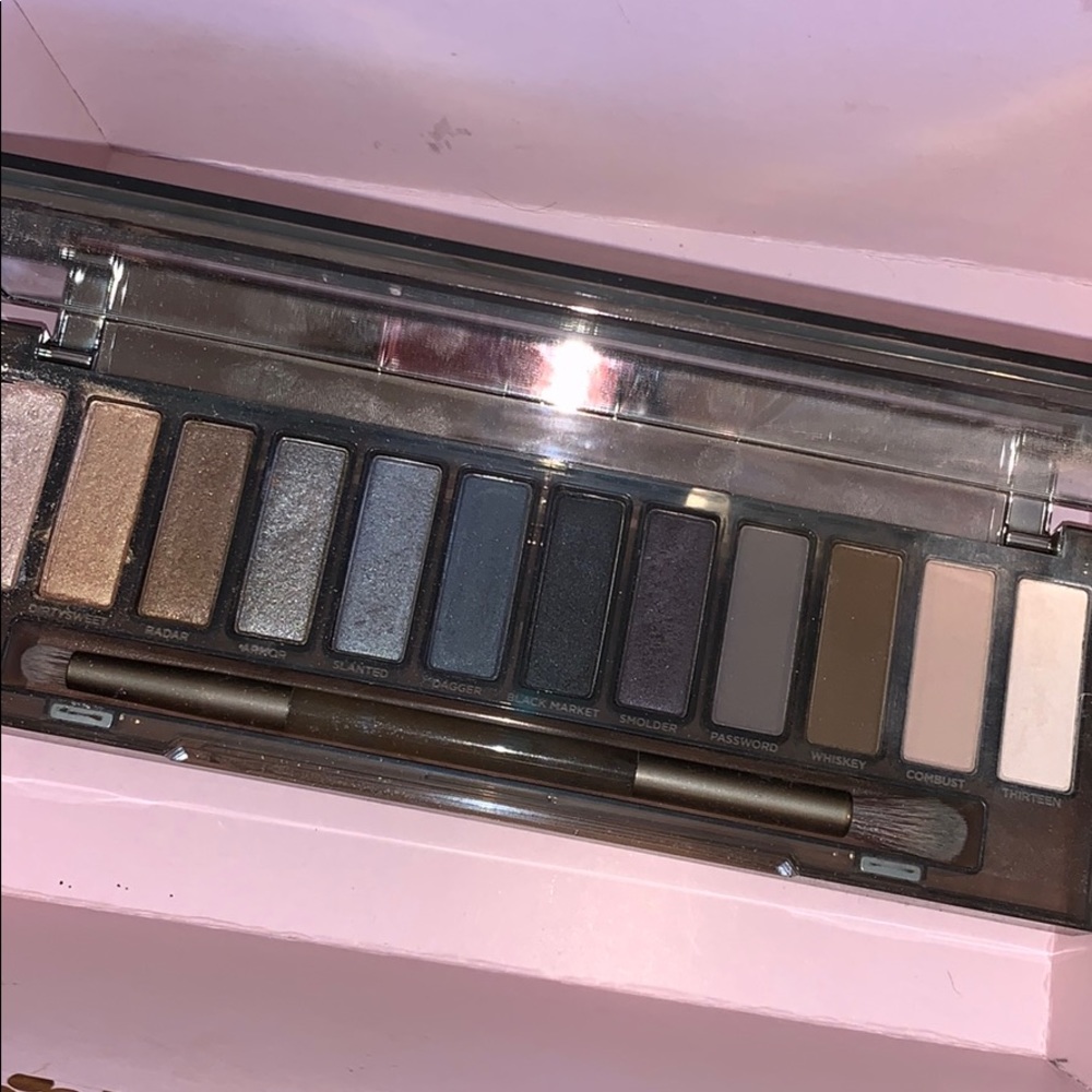 Urban decay naked Smokey
